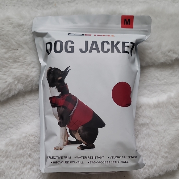 32 Degrees Stylish Red Dog Jacket for All Breeds - Picture 1 of 5